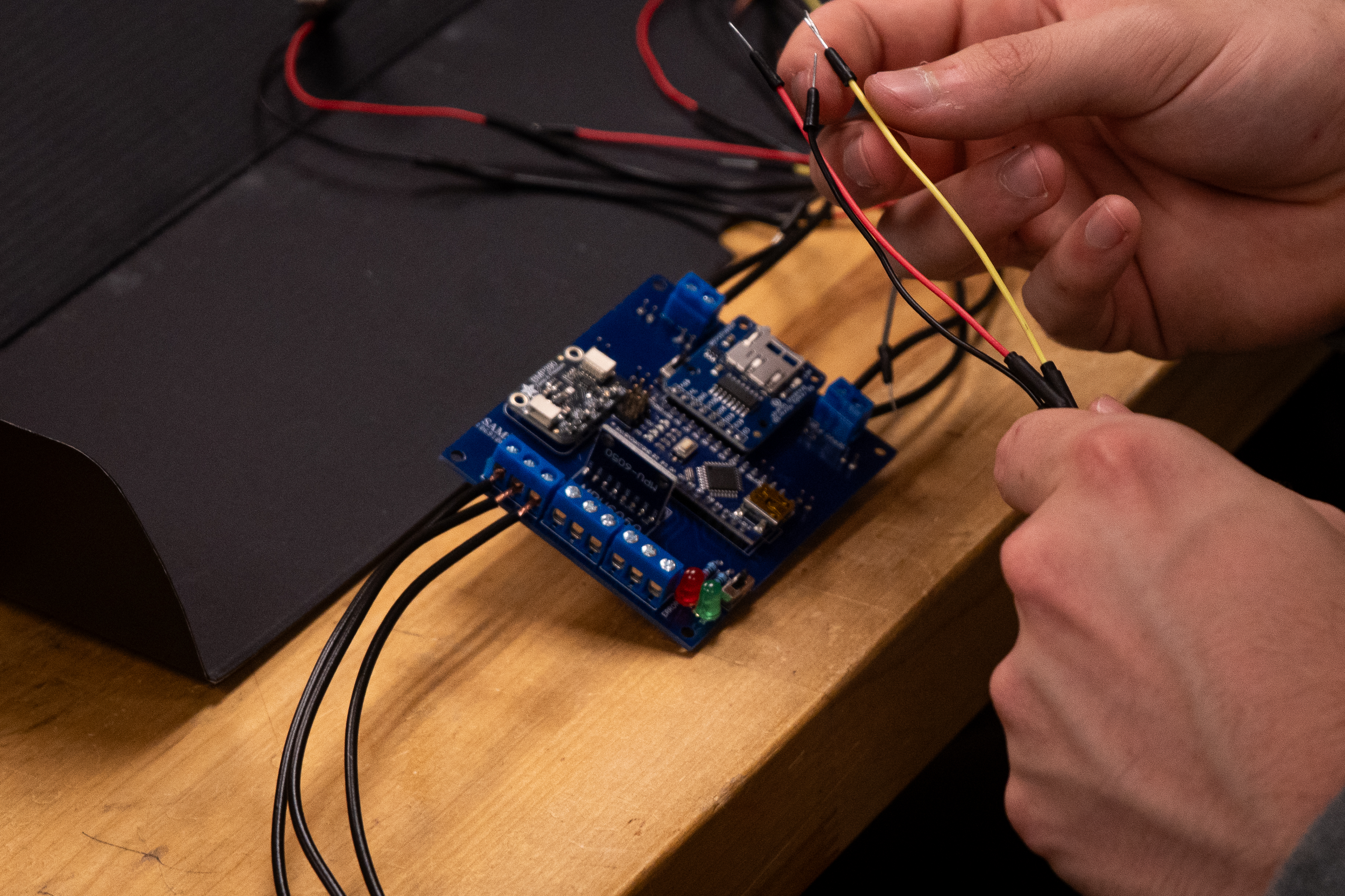 Attaching servo wires to SAMSARA V1.0